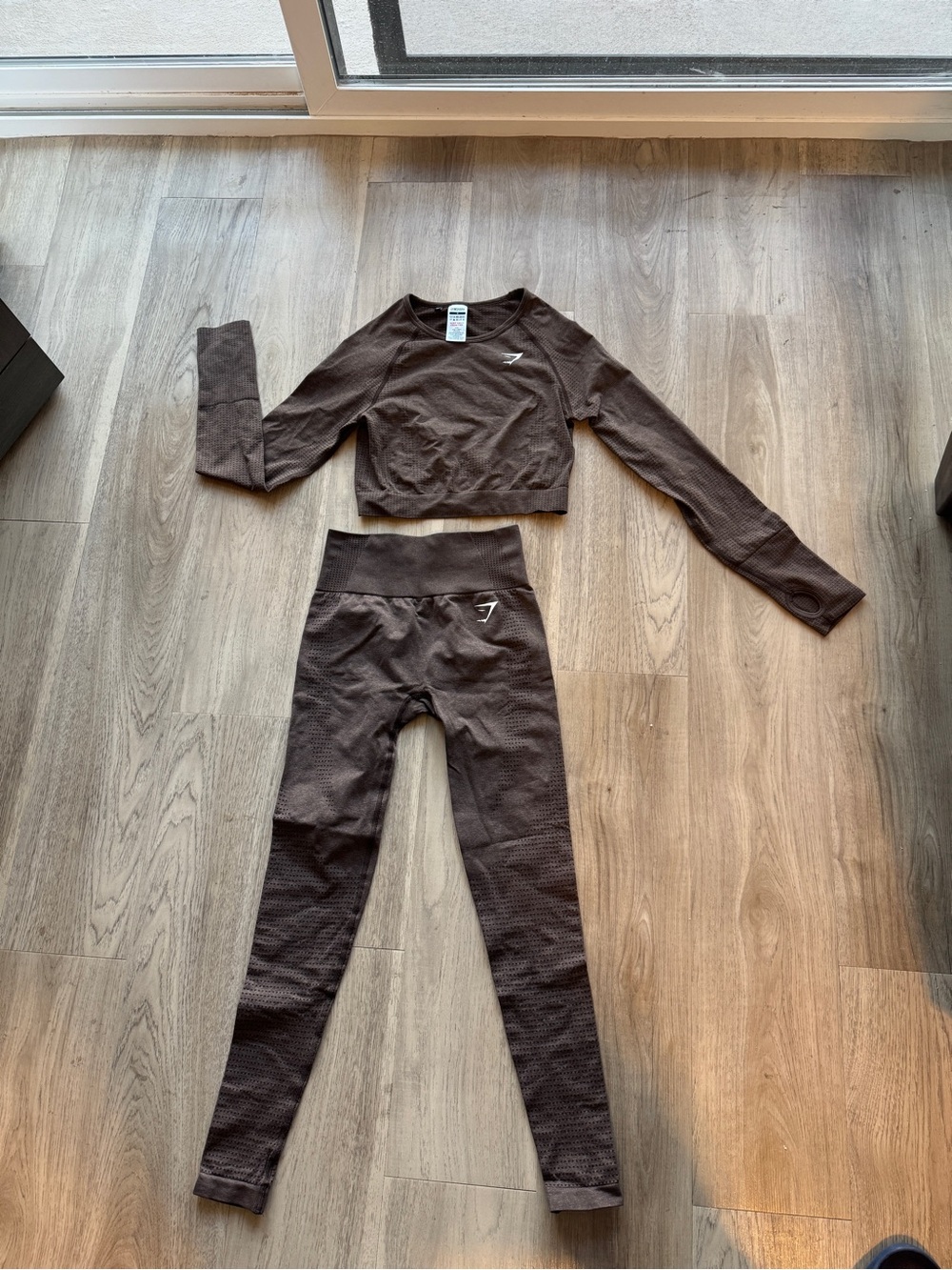 Gymshark Brown Seamless High-Waist Leggings with Matching Long-Sleeve Crop Top